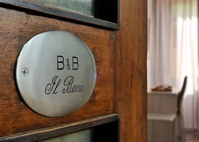 Il Bacio Di 3* Naples